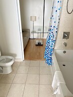 iHost Suites Downtown Toronto