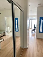 iHost Suites Downtown Toronto