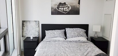 iHost Suites Downtown Toronto