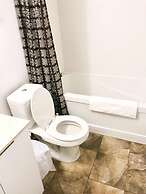 iHost Suites Downtown Toronto