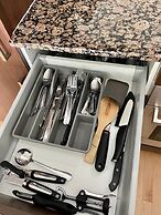 iHost Suites Downtown Toronto