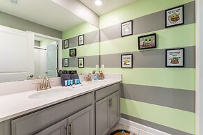 Family Retreat near Disney with Pool & Hot Tub! by RedAwning