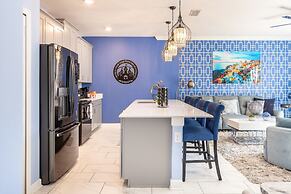 Family Retreat near Disney with Pool & Hot Tub! by RedAwning