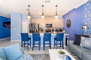 Family Retreat near Disney with Pool & Hot Tub! by RedAwning