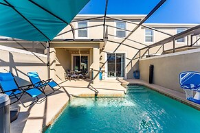 Family Retreat near Disney with Pool & Hot Tub! by RedAwning