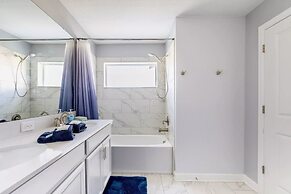 Family Retreat near Disney with Pool & Hot Tub! by RedAwning