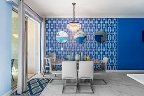 Family Retreat near Disney with Pool & Hot Tub! by RedAwning