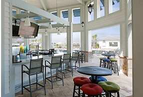 Family Retreat near Disney with Pool & Hot Tub! by RedAwning