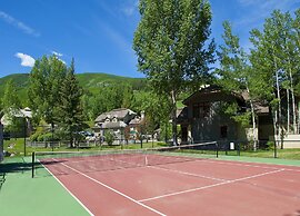 Enclave 137 4 Bedroom Home by RedAwning