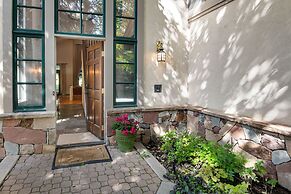 Enclave 137 4 Bedroom Home by RedAwning