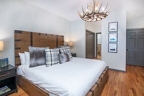 Enclave 137 4 Bedroom Home by RedAwning