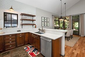 Enclave 137 4 Bedroom Home by RedAwning