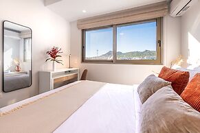 Phaedrus Living Luxury Penthouse Potamianou