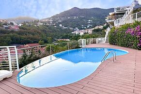 Adelasia 01 - Shared Pool and Parking