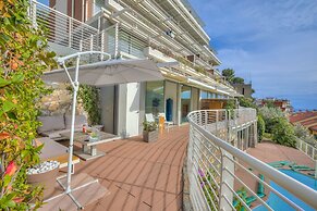 Adelasia 01 - Shared Pool and Parking