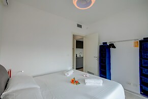 Adelasia 01 - Shared Pool and Parking