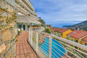 Adelasia 01 - Shared Pool and Parking