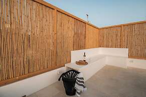 aniko suites White Alley