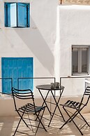 aniko suites White Alley