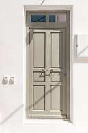 aniko suites White Alley