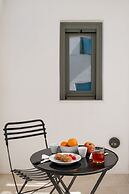 aniko suites White Alley