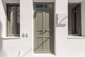 aniko suites White Alley