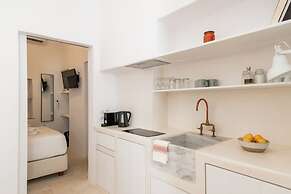 aniko suites White Alley