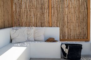 aniko suites White Alley