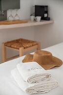 aniko suites White Alley