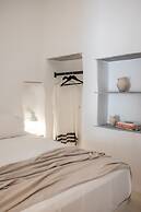 aniko suites White Alley