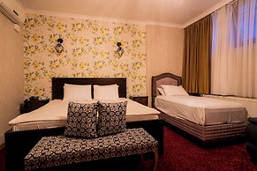 Gulliver Mansion Hotel