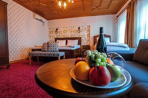 Gulliver Mansion Hotel