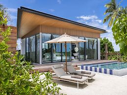 SO/ Maldives
