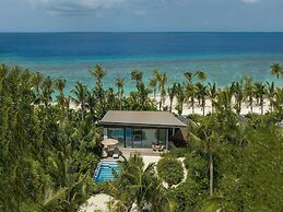 SO/ Maldives