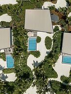 SO/ Maldives