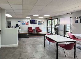 Studio 6 Suites - Lafayette, IN