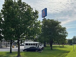 Studio 6 Suites - Lafayette, IN