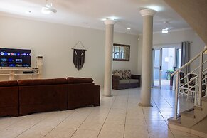 Aconchego dos Sonhos, Piscina Aquecida, 5 Suítes, Área Gourmet