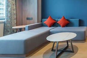 Holiday Inn Express Jiangmen East Station by IHG