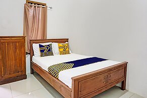 OYO 92183 Komang Resort Klayar