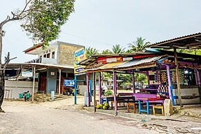 OYO 92183 Komang Resort Klayar