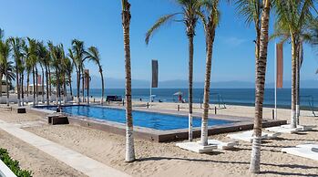Condo Aria Ocean 206 by Kivoya