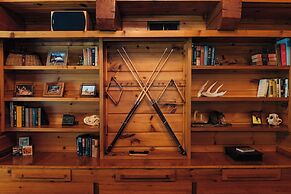 Grayling Gem Royal Stag Lodge