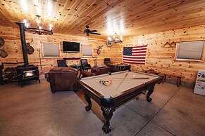 Grayling Gem Royal Stag Lodge