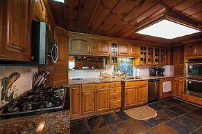 Grayling Gem Royal Stag Lodge