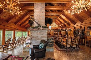 Grayling Gem Royal Stag Lodge