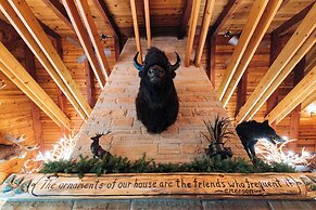 Grayling Gem Royal Stag Lodge