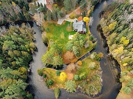 Grayling Gem Royal Stag Lodge