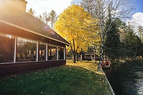 Grayling Gem Royal Stag Lodge