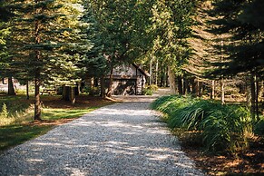 Nature's Beauty Loft Forks River Lodge